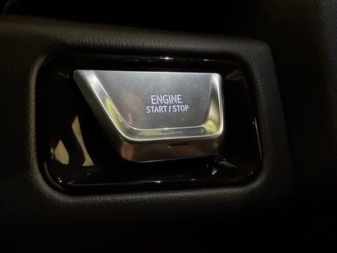Used 2025 GMC Yukon Denali w/ LPO, Floor Liner Package AWD/4WD image 11