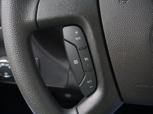 Certified 2025 Chevrolet Express 3500 w/ Driver Convenience Package image 16