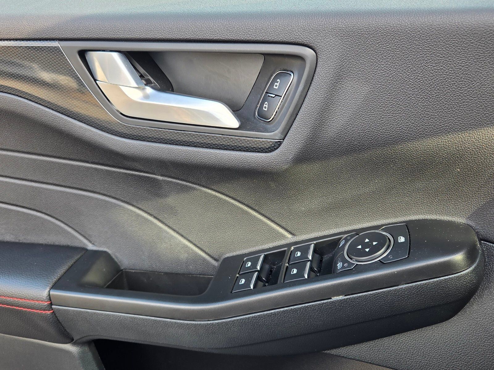 Used 2026 Ford Escape ST-Line FWD image 29