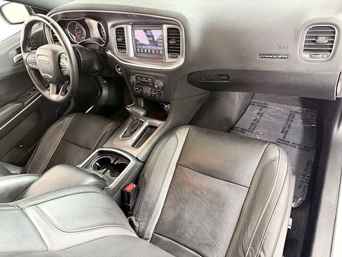 Used 2019 Dodge Charger SXT w/ Leather Interior Group image 24