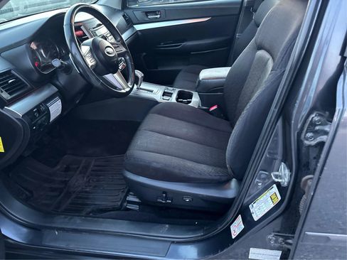 Used 2011 Subaru Outback 2.5i Premium image 10