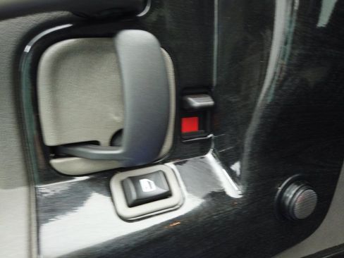 Used 2020 Chevrolet Express 2500 Extended w/ Enhanced Convenience Package image 18