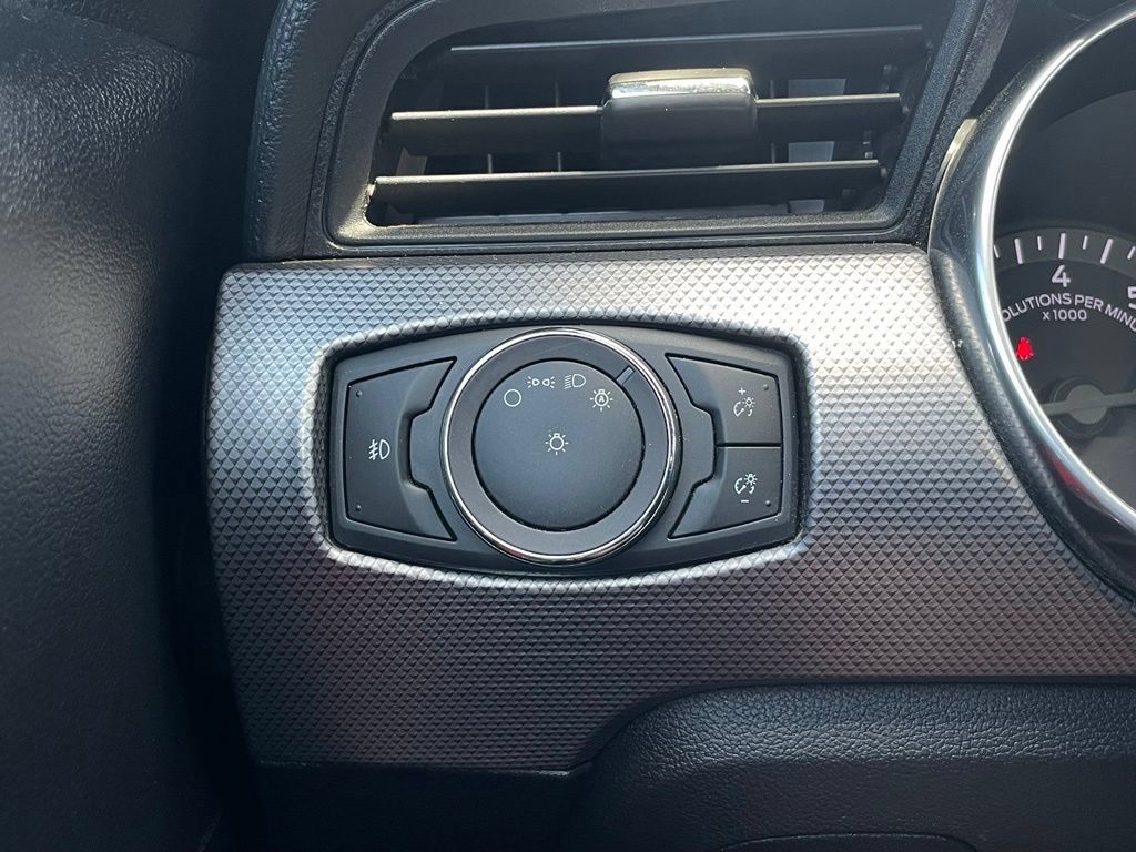 Used 2019 Ford Mustang GT RWD image 12