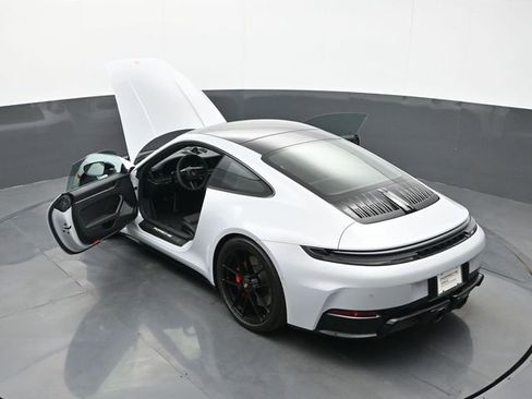 Certified 2026 Porsche 911 Carrera 4 GTS AWD/4WD image 24