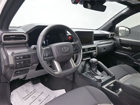 Used 2024 Toyota Tacoma TRD Off-Road image 10