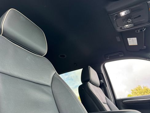 Used 2025 Chevrolet Tahoe Premier image 18