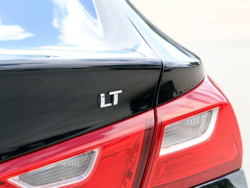 Used 2025 Chevrolet Malibu LT FWD image 8
