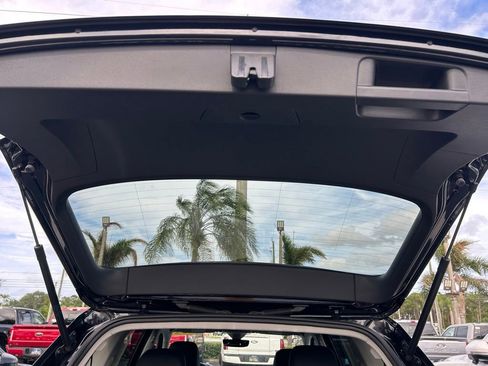 Used 2022 Volkswagen Tiguan SE FWD image 52