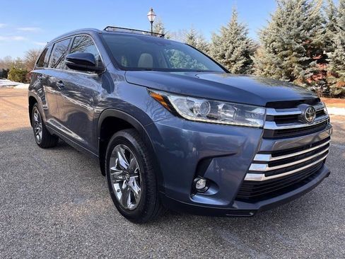 Used 2019 Toyota Highlander Limited Platinum image 34
