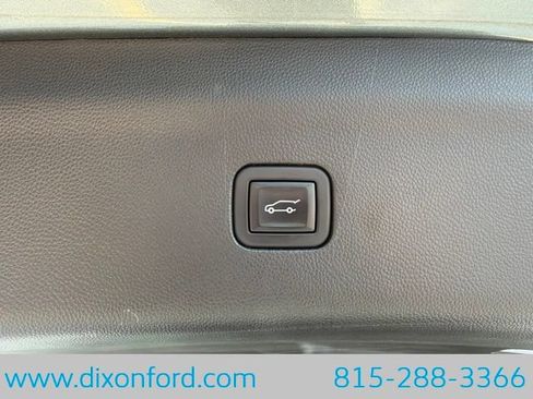 Used 2023 Buick Enclave Essence w/ Experience Buick Package AWD/4WD image 28