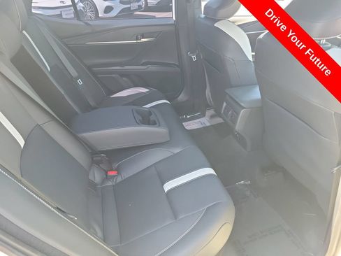 Used 2025 Toyota Camry SE FWD image 21