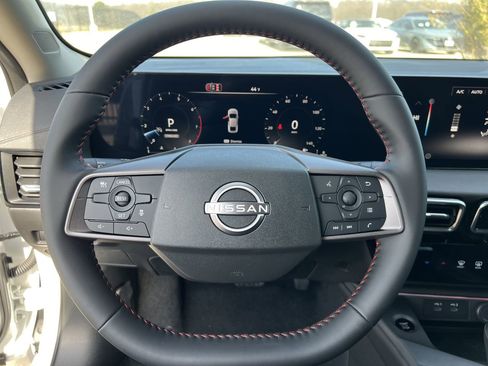New 2026 Nissan Sentra SR w/ Floor Mat Package FWD image 10