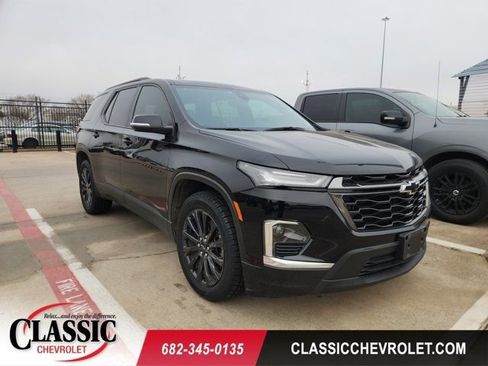 Used 2023 Chevrolet Traverse RS w/ LPO, Floor Liner Package image 1
