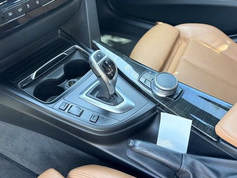 Used 2018 BMW 330i Sedan RWD image 10