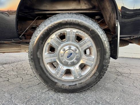 Used 2015 Ford F350 Lariat w/ Chrome Package image 12