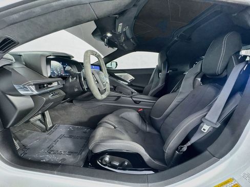 Used 2023 Chevrolet Corvette Stingray Premium Cpe w/ Z51 Performance Package RWD image 12