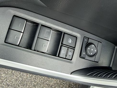 Used 2025 Toyota RAV4 XLE AWD/4WD image 15