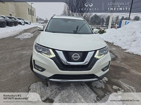 Used 2017 Nissan Rogue SL w/ SL Premium Package image 4