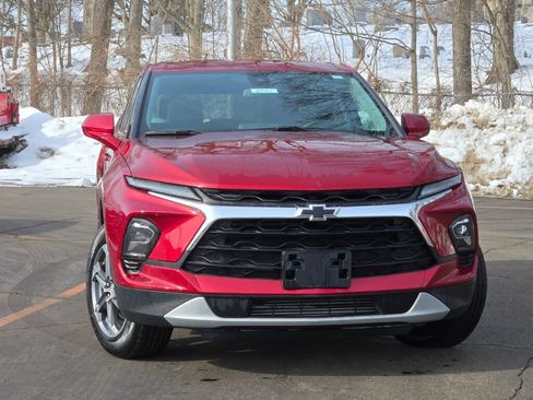 Used 2023 Chevrolet Blazer LT image 3