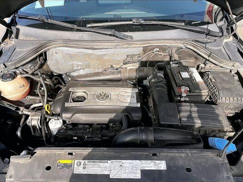 Used 2017 Volkswagen Tiguan Limited w/ Premium Package image 10