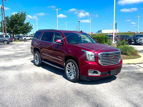 Used 2017 GMC Yukon SLT w/ Premium Edition RWD image 4