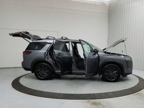 New 2026 Nissan Pathfinder SL w/ SL Premium Package FWD image 16