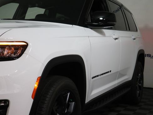 New 2025 Jeep Grand Cherokee L Limited AWD/4WD image 12
