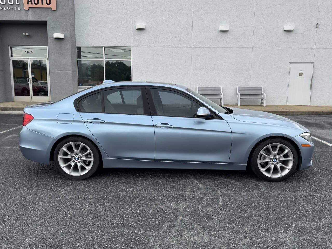 Used 2014 BMW 320i Sedan RWD image 7