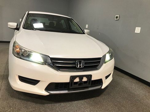 Used 2015 Honda Accord LX image 8