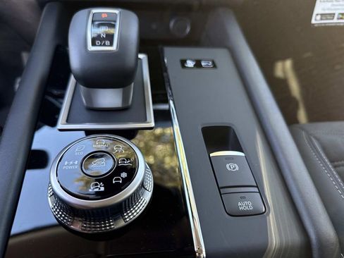 New 2025 Mitsubishi Outlander SE AWD/4WD image 32