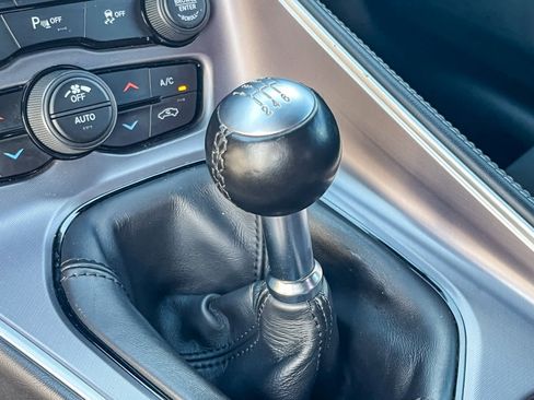 Used 2020 Dodge Challenger R/T w/ Blacktop Package image 18