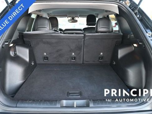 Used 2020 Jeep Cherokee Trailhawk image 11