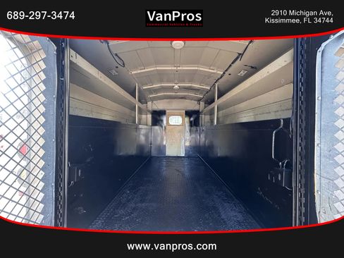 Used 2006 Chevrolet Express 3500 image 13