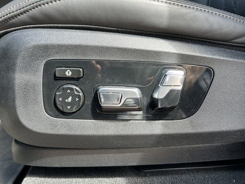 Certified 2025 BMW X5 M60i image 38