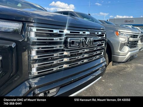 New 2026 GMC Canyon Denali w/ LPO, Denali Black Edition AWD/4WD image 9