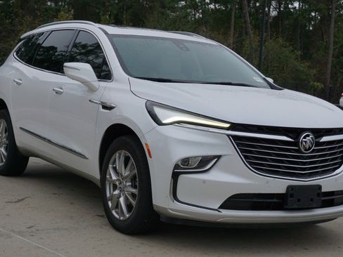 Used 2023 Buick Enclave Premium w/ Experience Buick Package image 3