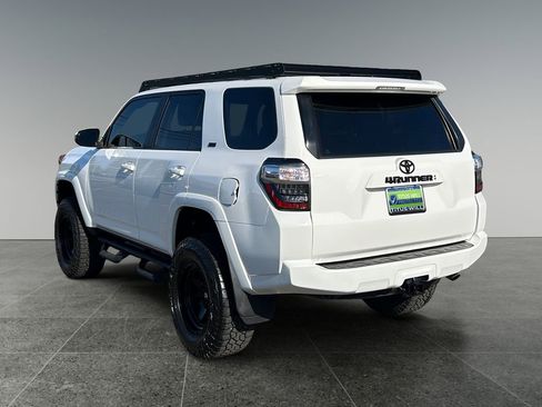 Used 2020 Toyota 4Runner SR5 Premium w/ Moonroof Package AWD/4WD image 7