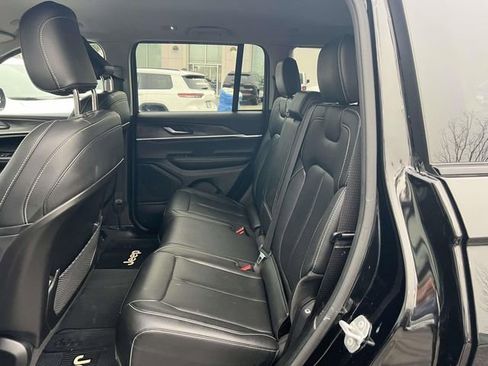 Certified 2023 Jeep Grand Cherokee Limited image 15