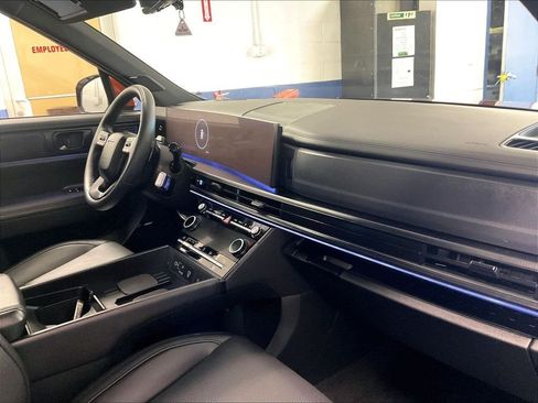 Used 2025 Hyundai Santa Fe Calligraphy AWD/4WD image 14