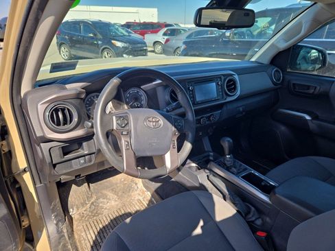 Used 2019 Toyota Tacoma SR5 image 7