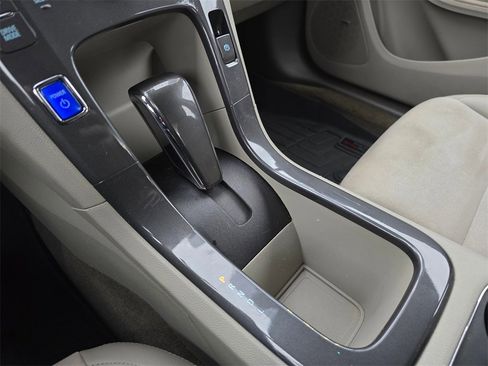 Used 2015 Chevrolet Volt Premium w/ Premium Trim Package image 32