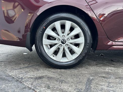 Used 2017 Kia Optima EX image 15
