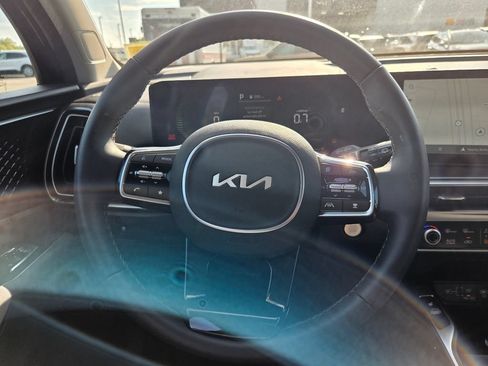 Used 2025 Kia Sorento S AWD/4WD image 14