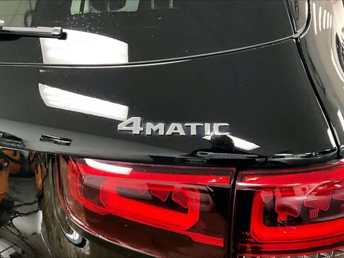 Certified 2023 Mercedes-Benz GLB 250 4MATIC image 10
