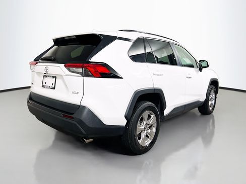 Used 2023 Toyota RAV4 XLE w/ Convenience Package FWD image 4