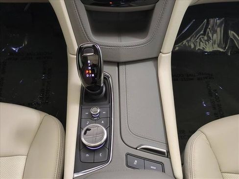 Used 2025 Cadillac XT6 Premium Luxury w/ Technology Package FWD image 12
