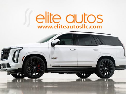Used 2026 Cadillac Escalade V AWD/4WD image 1