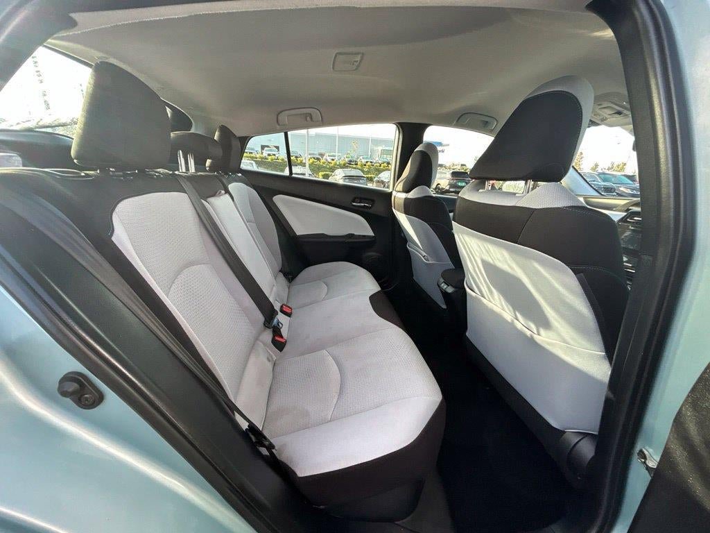 Used 2019 Toyota Prius LE AWD/4WD image 14