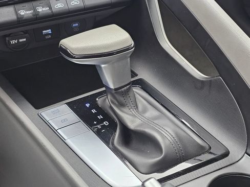Used 2024 Hyundai Elantra SEL FWD image 26