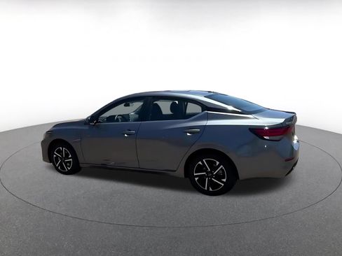 Used 2025 Nissan Sentra SV FWD image 10